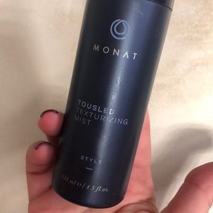 Monat Tousled Texturizing mist